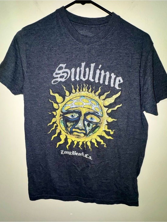 Sublime Tops - Sublime Graphic Band Tee Dark Heather w/ Yellow Sun 🌞
